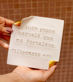 Pergaminho Personalizado em Cerâmica - "Tudo Posso Naquele Que Me Fortalece" - 14x14 cm