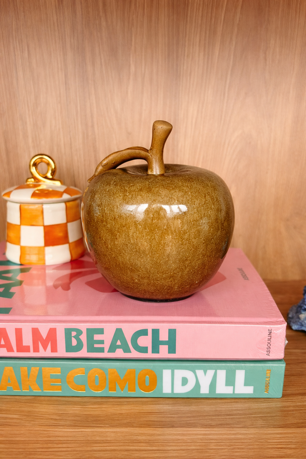 Escultura Maçã Outonal em Ceramica Esmaltada Marrom - G