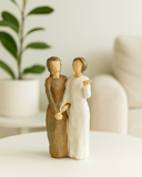 Escultura “Mãe e Filha” – Conexão e Delicadeza em Cada Gesto