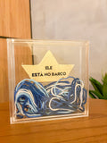 Quadro em Acrílico Ele está no Barco - 15x15 cm